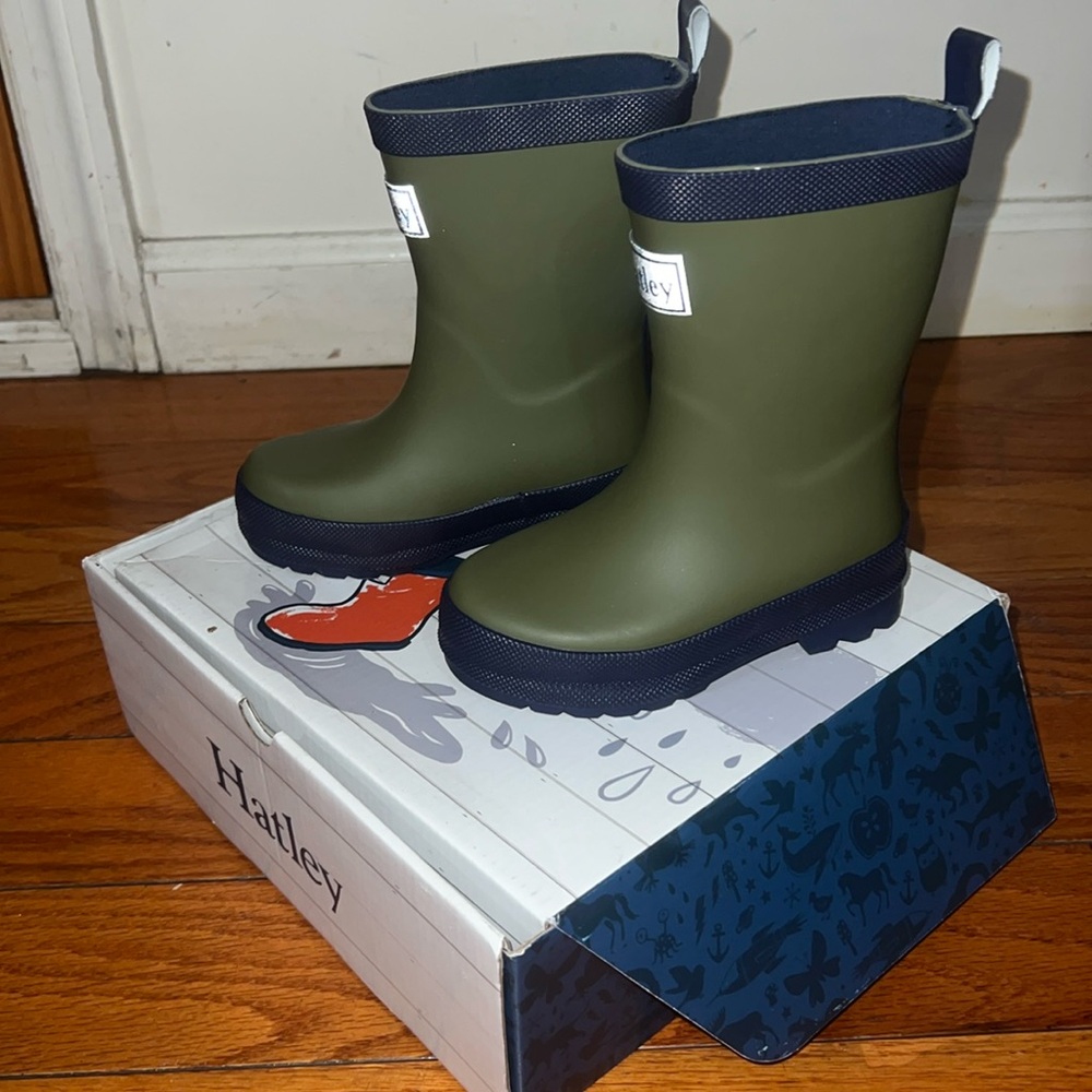 Hatley rainboots 7c